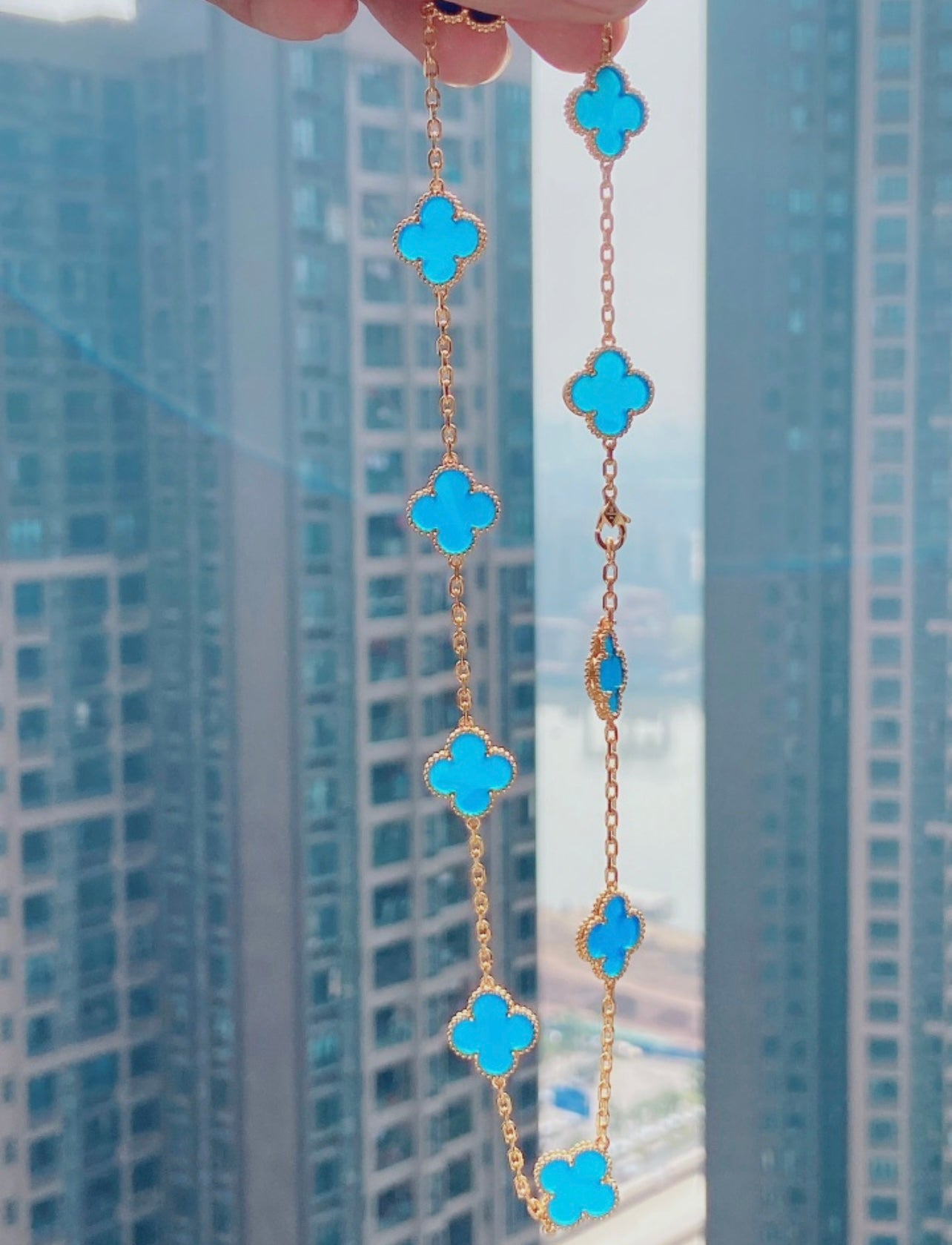 שרשרת תלתן כחול מצופה זהב צהוב 18 קראט - Jewelluxe