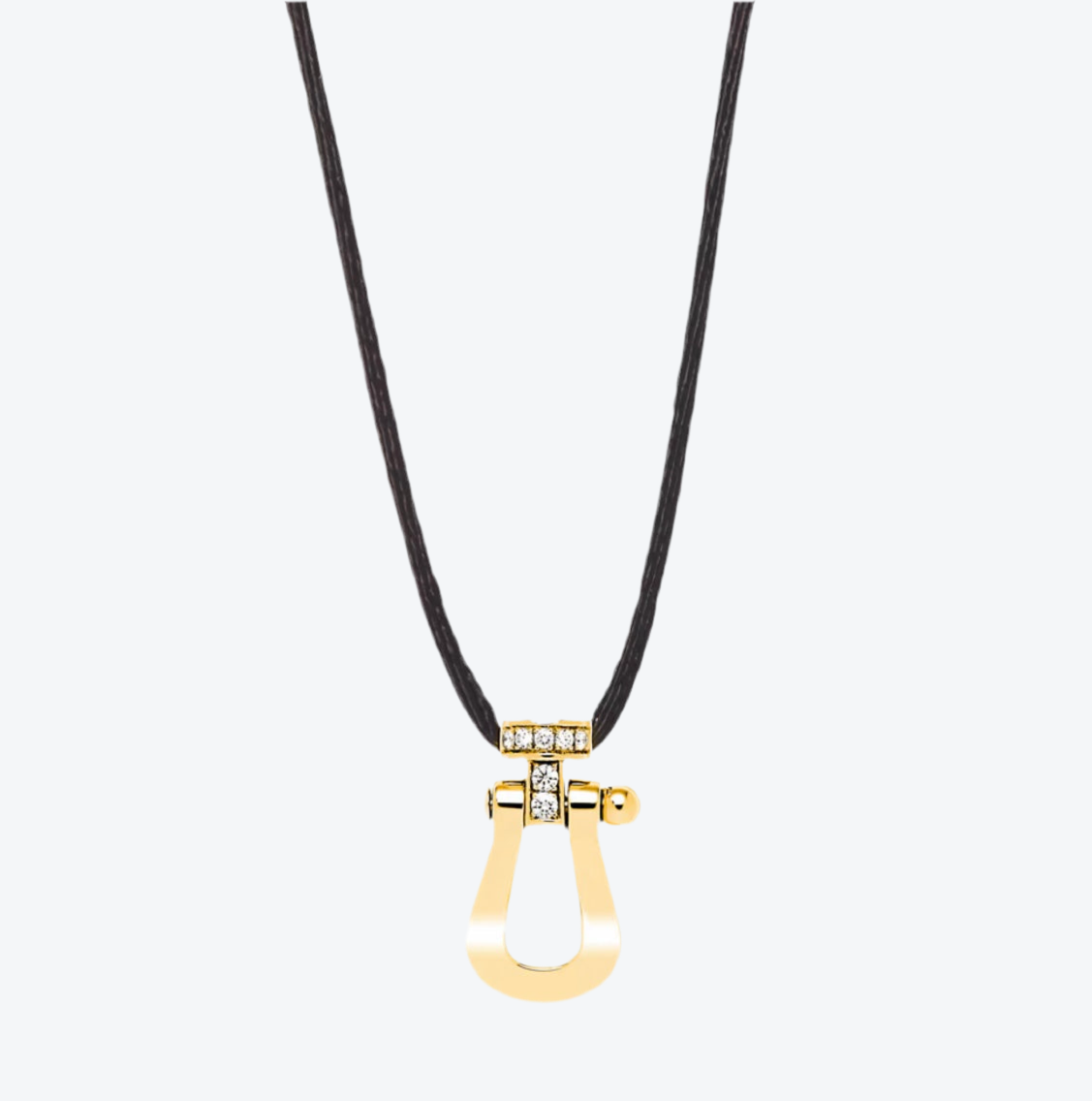 שרשרת יוקרתית עם חוט שחור ואבזם מוזהב משובץ חצי זירקונים