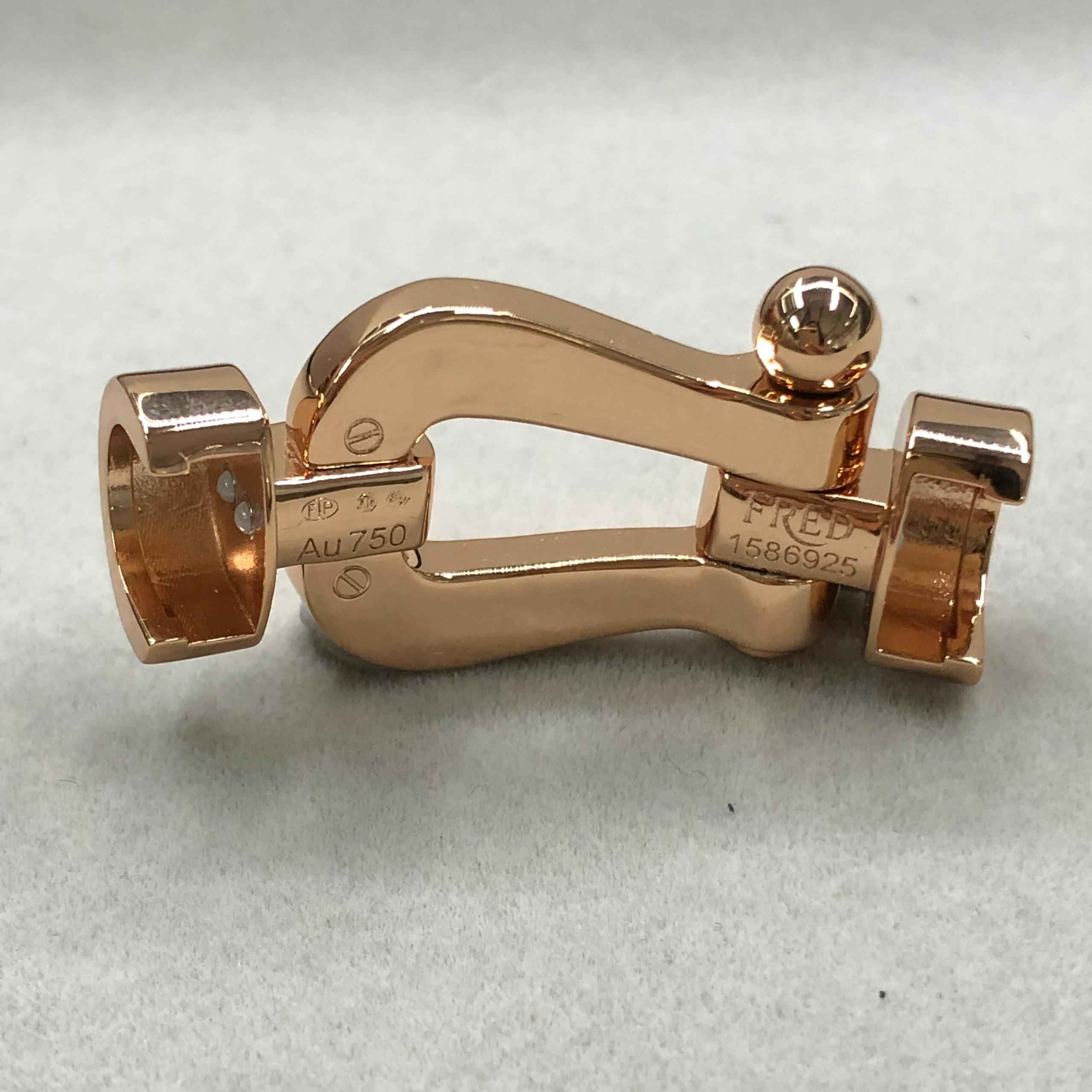 אבזם יוקרתי XL בגוון זהב ורוד בעיצוב קלאסי ונקי