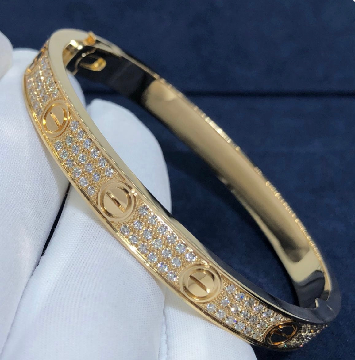 צמיד יוקרתי בעיצוב קלאסי – ציפוי זהב צהוב וברק זירקונים מרהיב - Jewelluxe