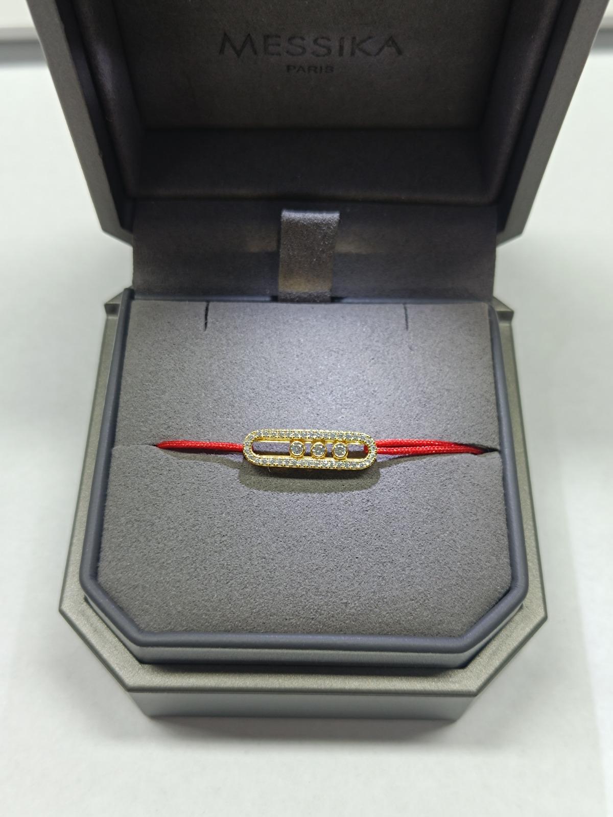 צמיד יוקרתי עם ראש בציפוי זהב 18K וחוט בגוון אדום - Jewelluxe