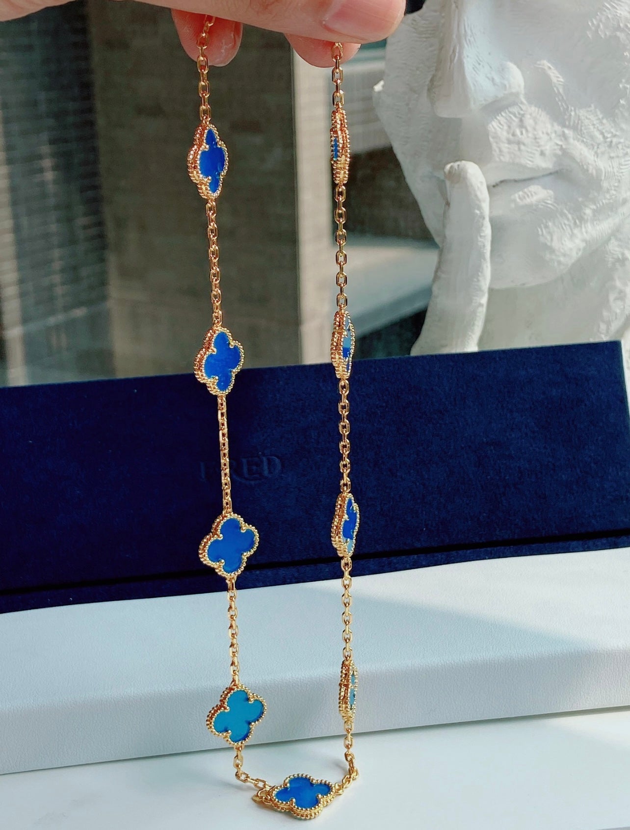 שרשרת תלתן כחול מצופה זהב צהוב 18 קראט - Jewelluxe