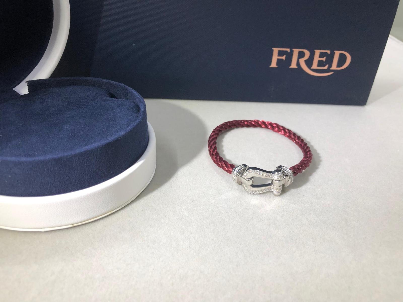 צמיד יוקרתי עם רצועת חבל בגוון בורדו ושורת זירקונים נוצצת - Jewelluxe