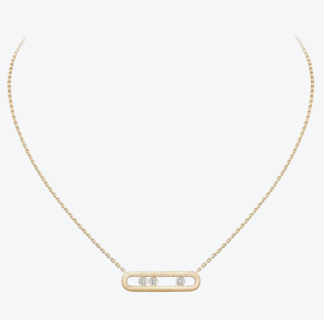 שרשרת אהבה בגוון זהב עם אבזם 3 זירקונים נעים במרכז