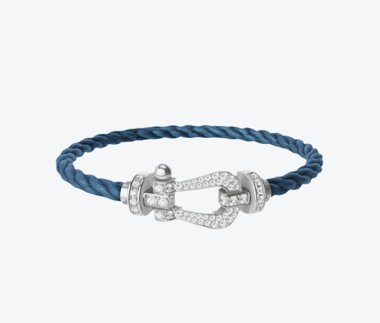 צמיד יוקרתי עם רצועת חבל כחולה ואבזם בגוון כסף משובץ בזירקונים נוצצים