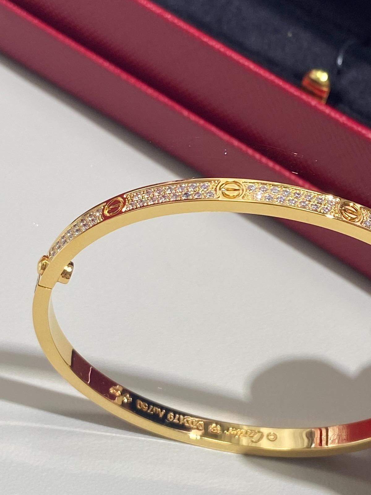 צמיד בציפוי זהב צהוב 18k משובץ זירקונים – יוקרה בסטייל מודרני - Jewelluxe