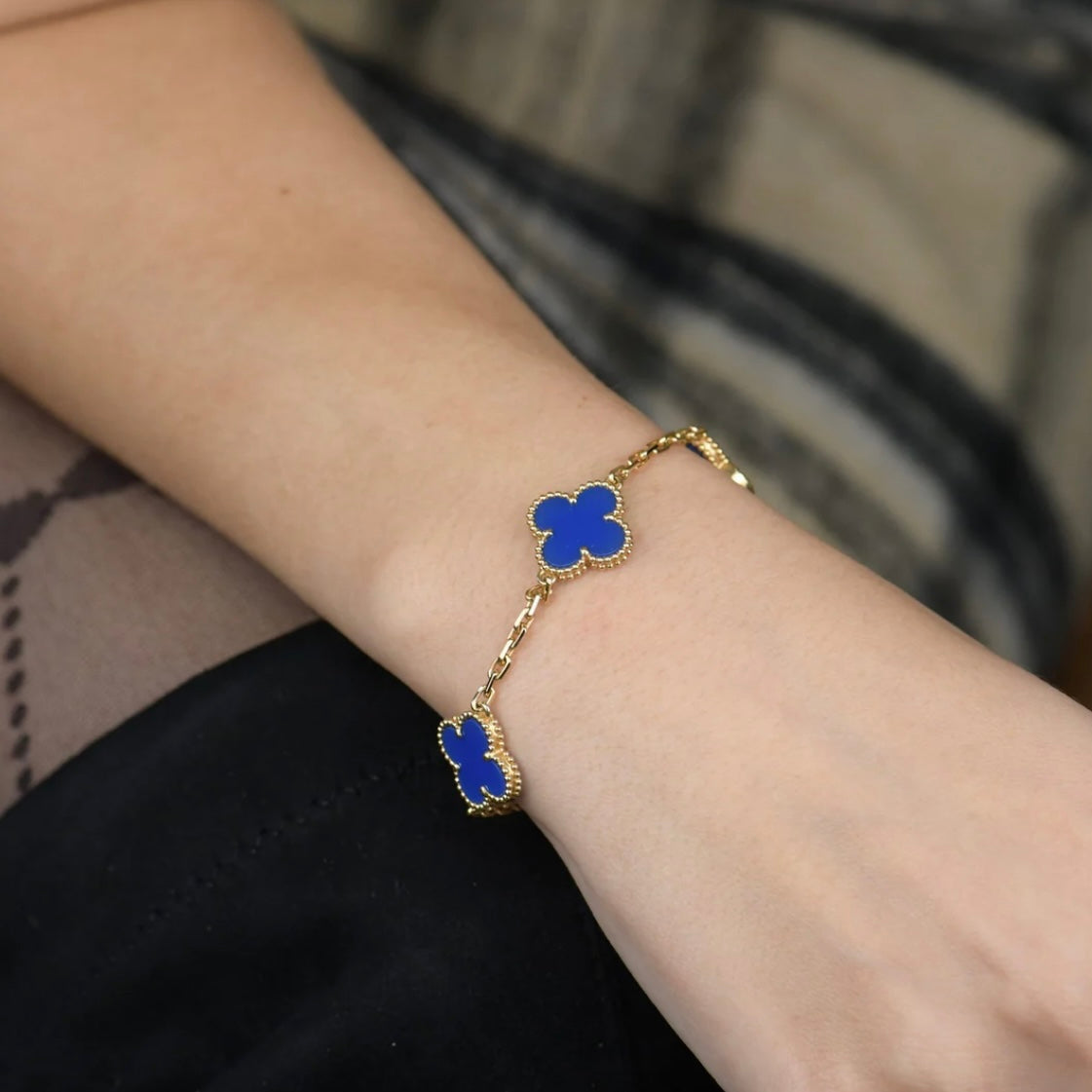 Kleeblatt-Armband mit 5 blauen Kleeblättern