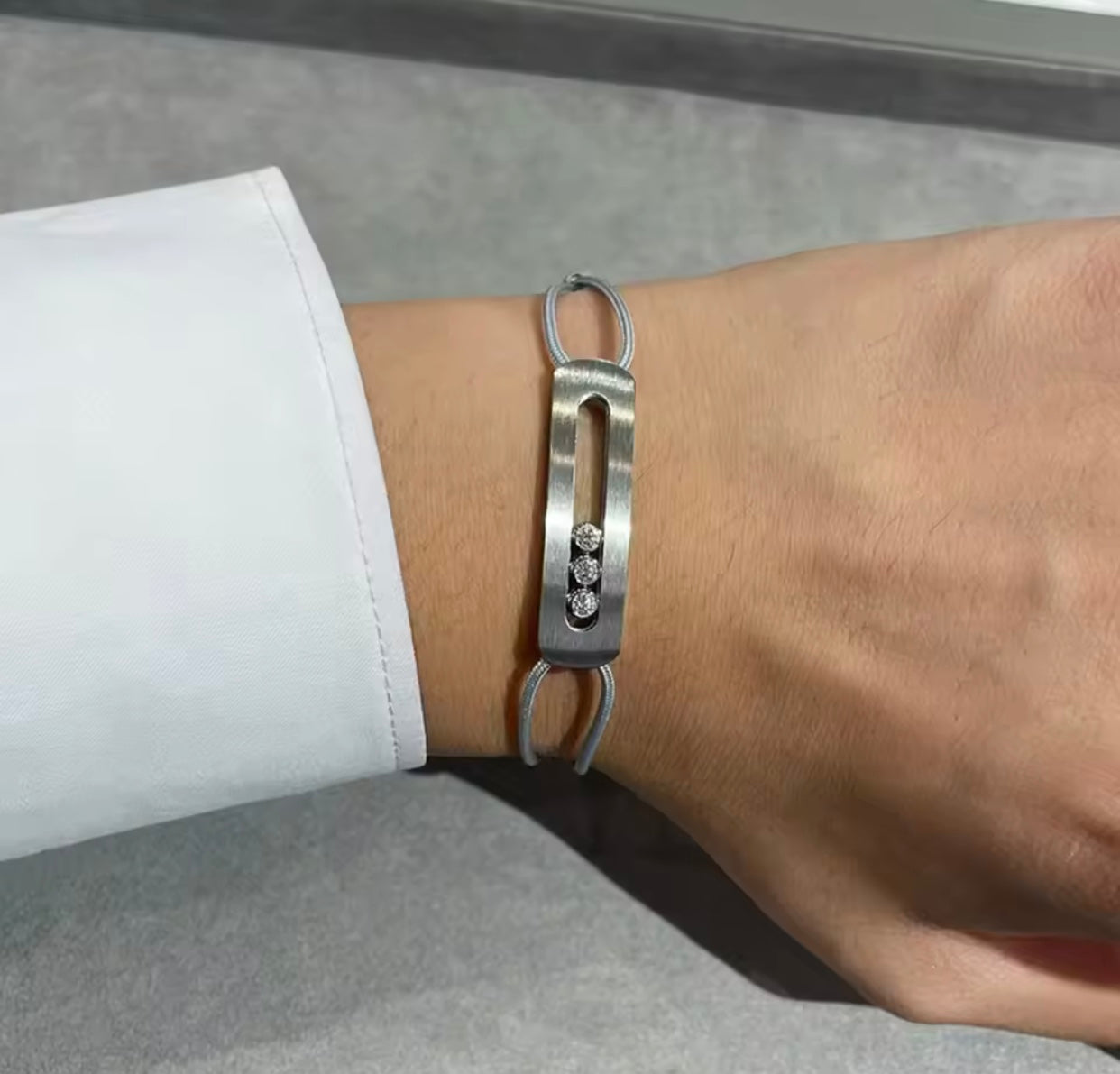 צמיד אלגנטי 3 זירקונים נוצצים רצועת חבל צבע אפור - Jewelluxe