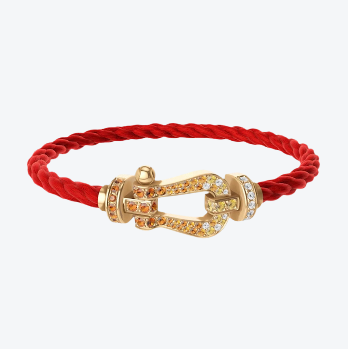 צמיד יוקרתי עם רצועת חבל אדומה ואבזם בגוון זהב בעיצוב רולאן גארוס משובץ בזירקונים