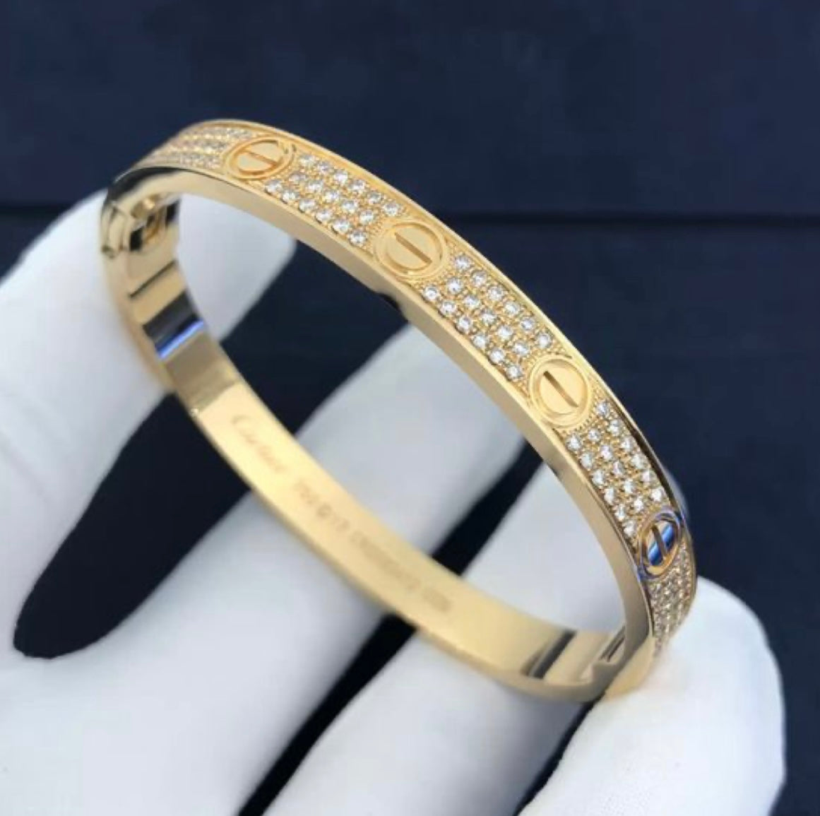 צמיד יוקרתי בעיצוב קלאסי – ציפוי זהב צהוב וברק זירקונים מרהיב - Jewelluxe