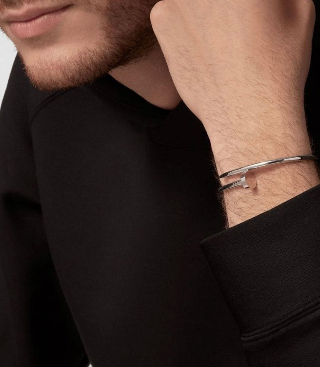 Bracelet élégant Clou couleur argent avec une touche d'élégance — JEWELLUXE™