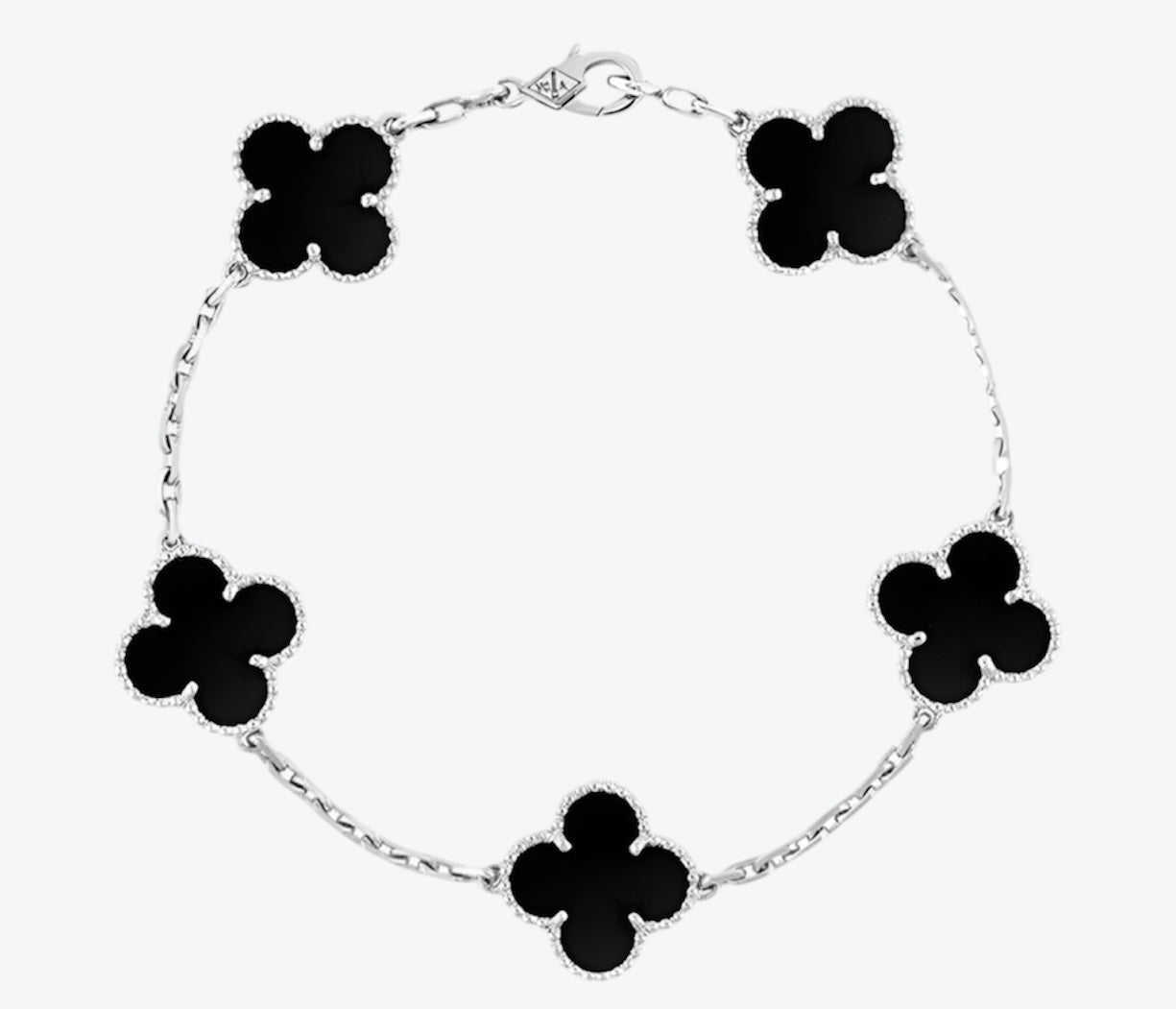  צמיד תלתן בגוון כסף עם 5 תלתנים בגוון שחור