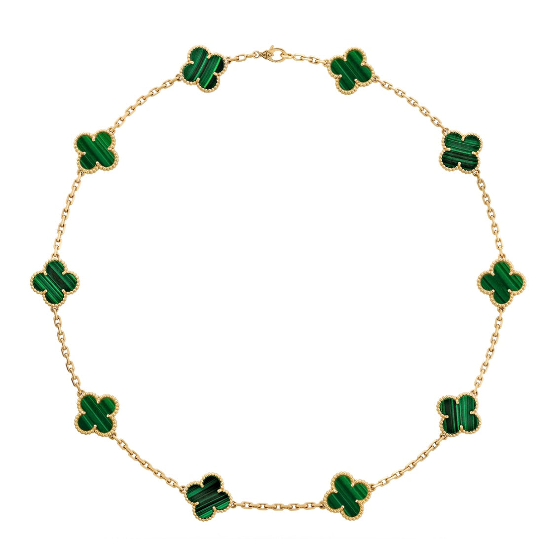 Collier trèfle à 10 feuilles en or avec un pendentif trèfle vert