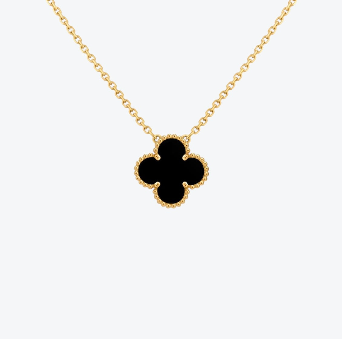 שרשרת תלתן בגוון זהב עם תליון תלתן בגוון שחור