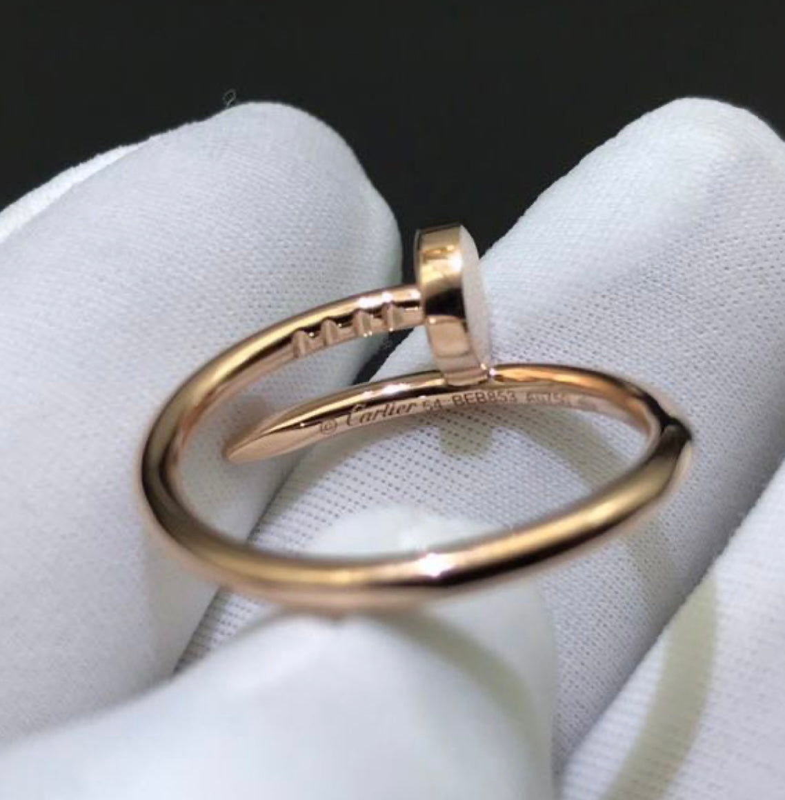 Bague à ongles élégante couleur or rose, design luxueux