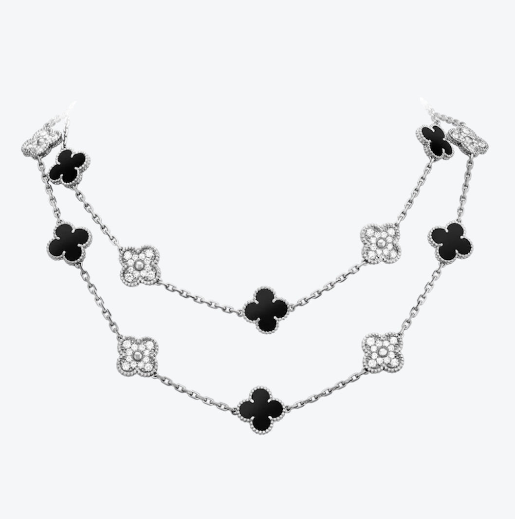 שרשרת 20 תלתנים בגוון זהב ורוד עם תליון תלתן בגוון אפור משובץ זירקונים נוצצים