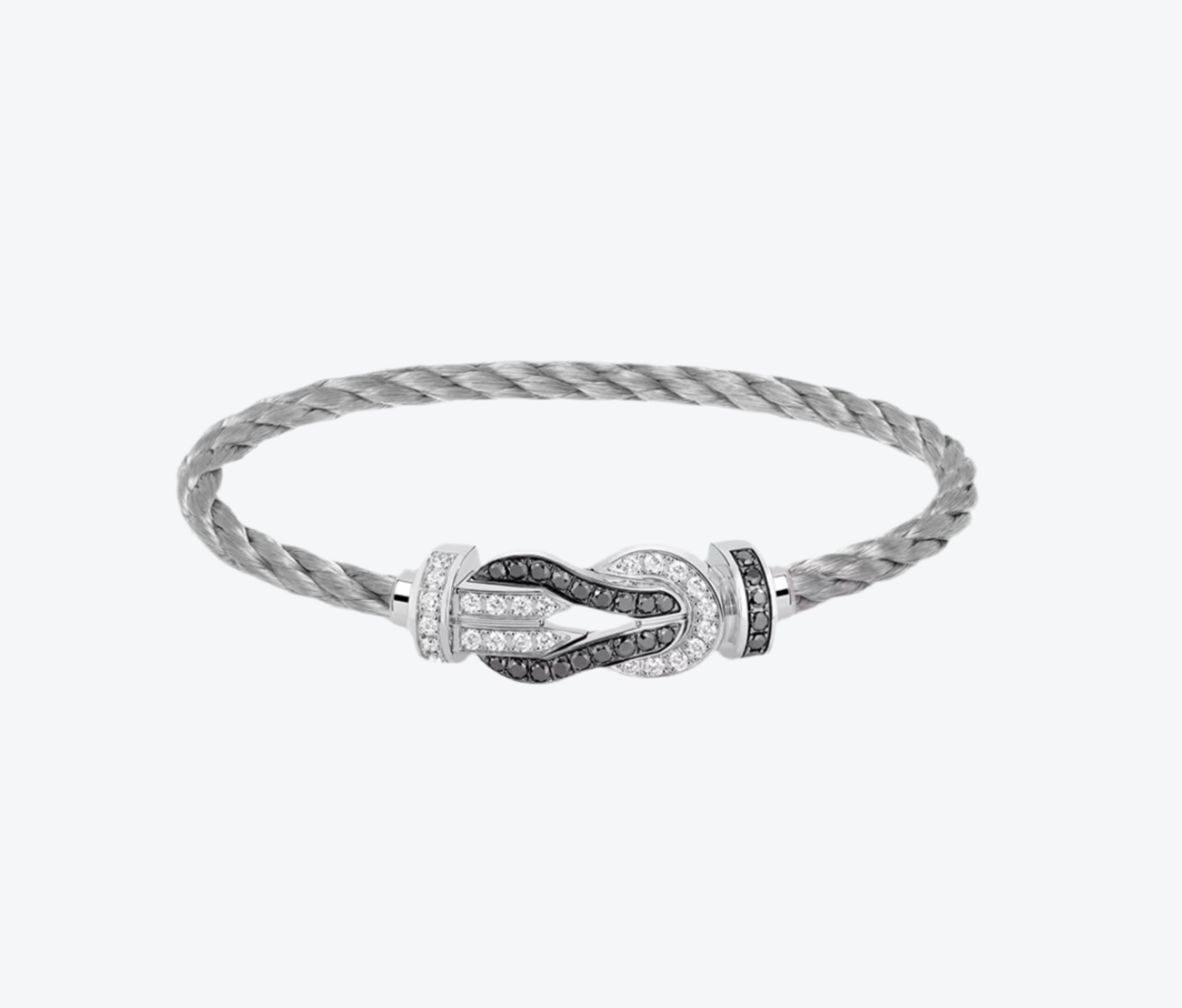 צמיד יוקרתי עם רצועת מתכת כסופה ואבזם אינסוף בגוון כסף משובץ זרקונים