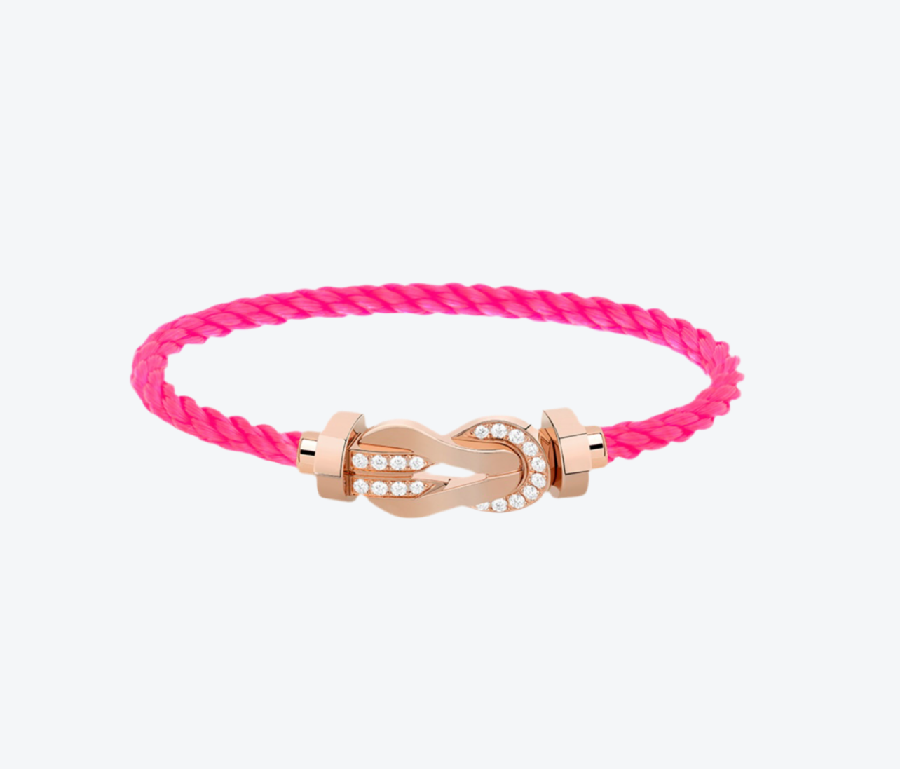 צמיד יוקרתי עם רצועת חבל ורודה ואבזם אינסוף בגוון זהב ורוד משובץ זירקונים נוצצים