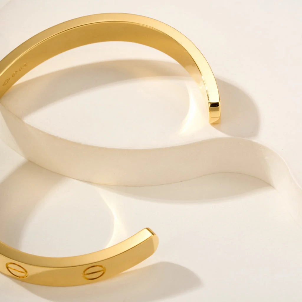 Elegant shiny gold open bracelet — JEWELLUXE™