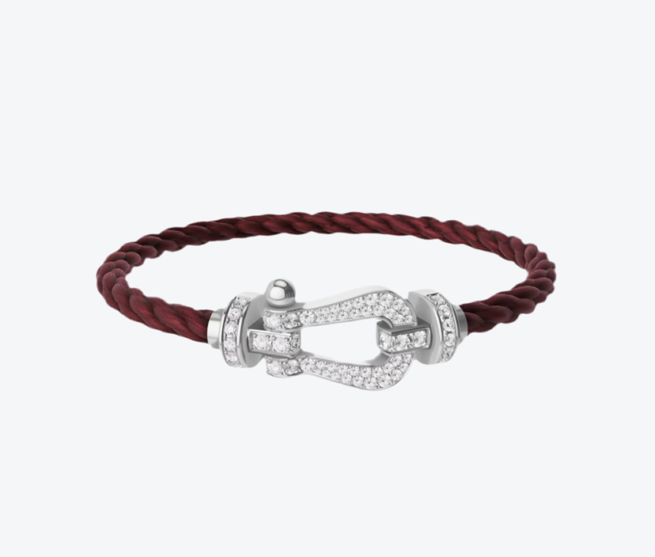 צמיד יוקרתי עם רצועת חבל בורדו ואבזם בגוון כסף משובץ בזירקונים נוצצים
