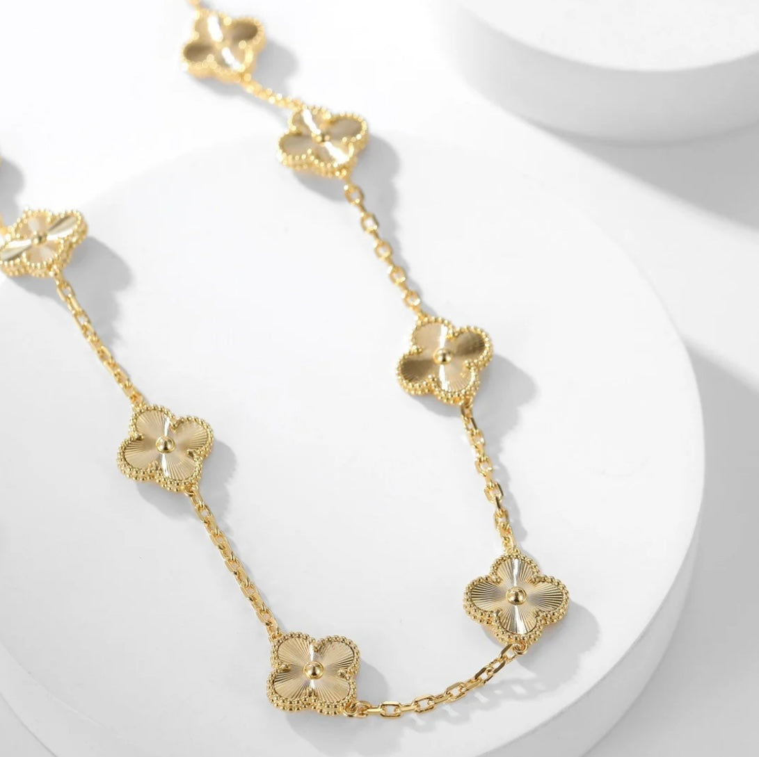 Collier 10 trèfles couleur or avec pendentif trèfle couleur or — JEWELLUXE™