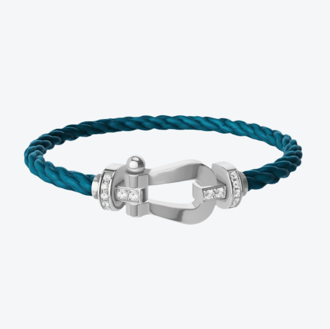 צמיד יוקרתי עם רצועת חבל בגוון ריביירה ואבזם בגוון כסף משובץ בחצי זירקונים