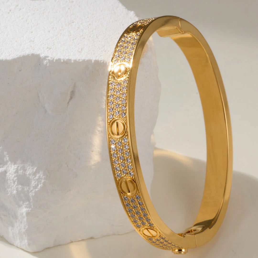Elegant gold-tone bracelet with sparkling zircons — JEWELLUXE™