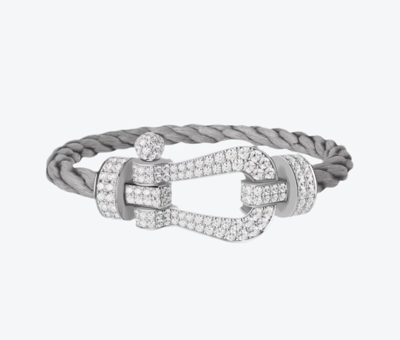 צמיד פרימיום עם רצועת XL מתכת כסופה ואבזם XL צבע כסוף משובץ זירקונים נוצצים - אלגנטיות ועוצמה במראה מושלם