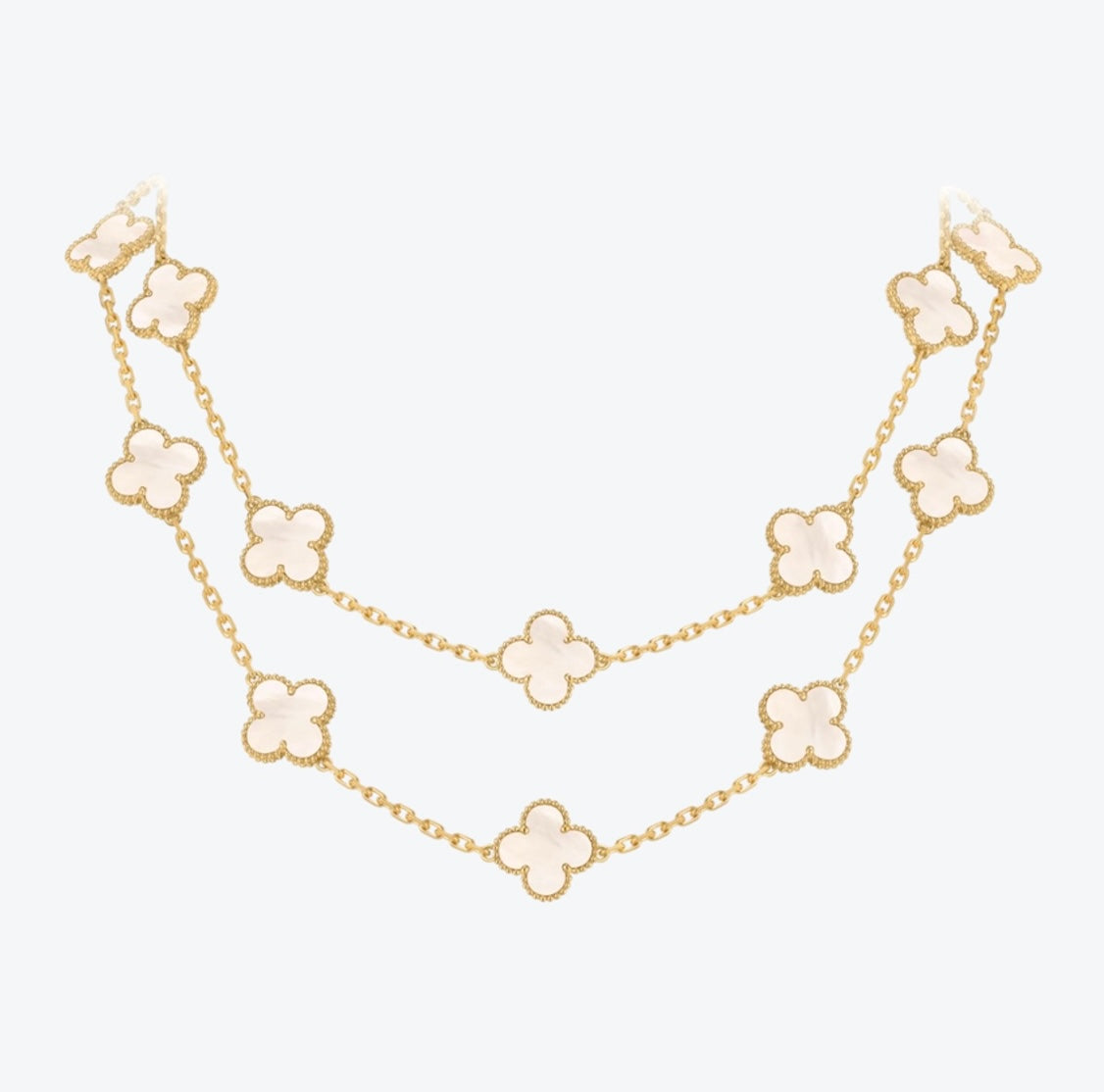 שרשרת 20 תלתנים בגוון זהב עם תליון תלתן בגוון לבן