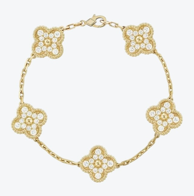 צמיד תלתן בגוון זהב עם 5 תלתנים בגוון זהב משובץ זירקונים נוצצים