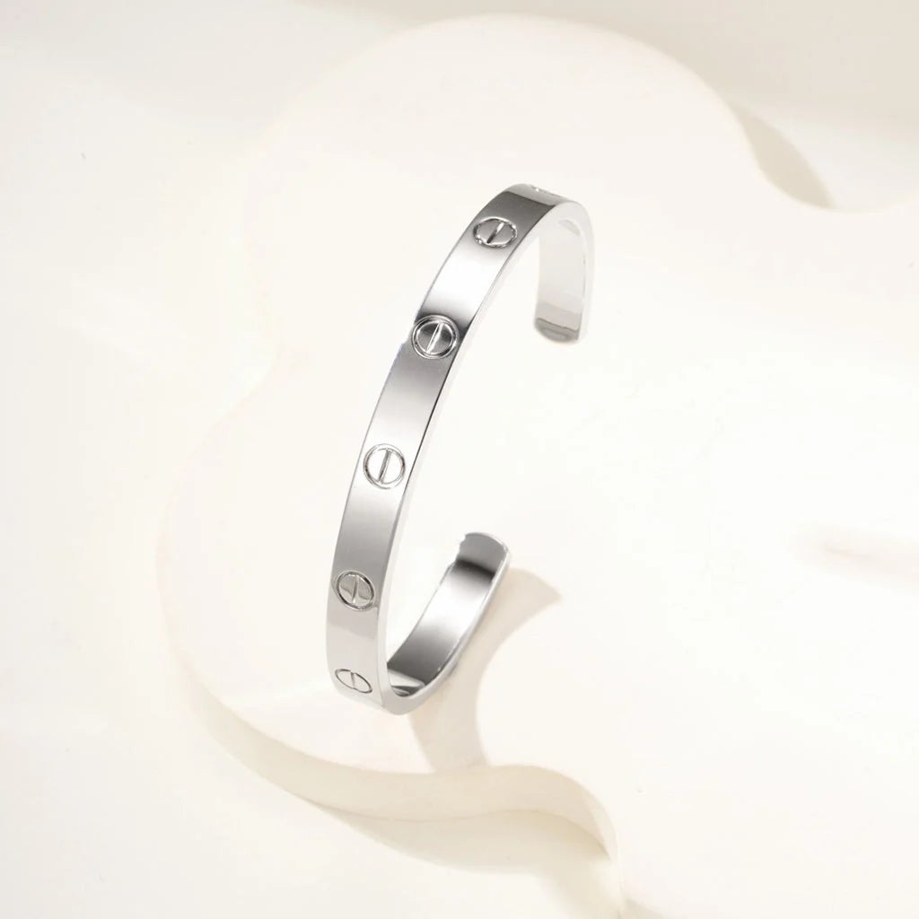 Elegant Open Bracelet in Shiny Silver — JEWELLUXE™