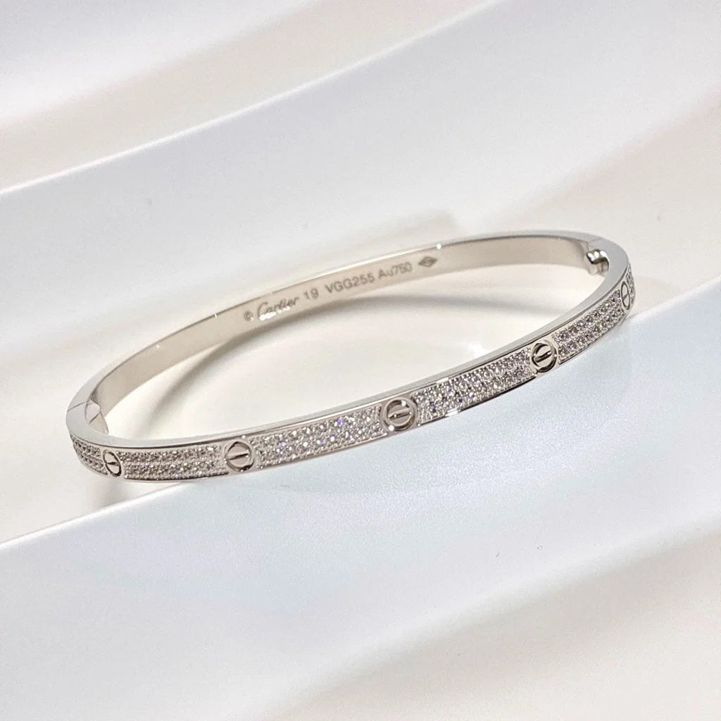 Bracelet élégant en argent serti de zircons scintillants — JEWELLUXE™