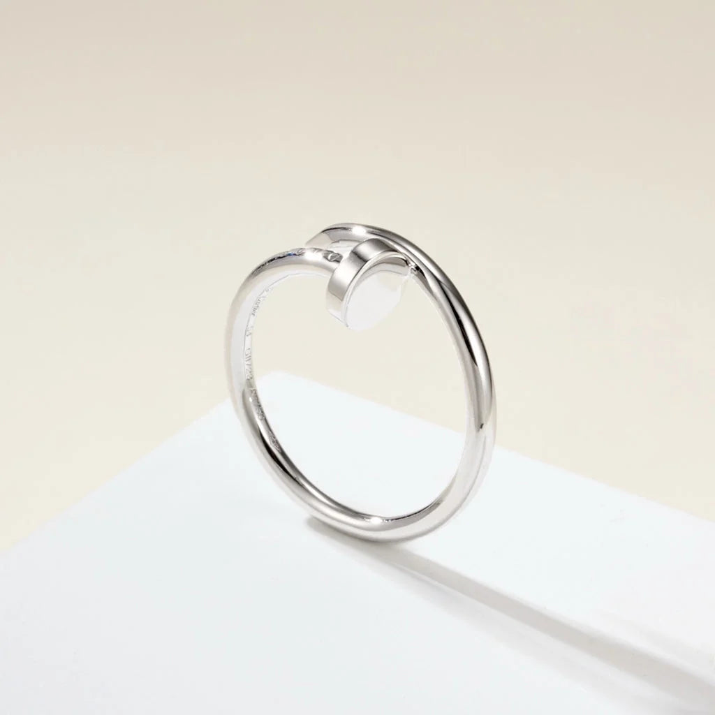 Elegant Nail Ring in Shiny Silver — JEWELLUXE™