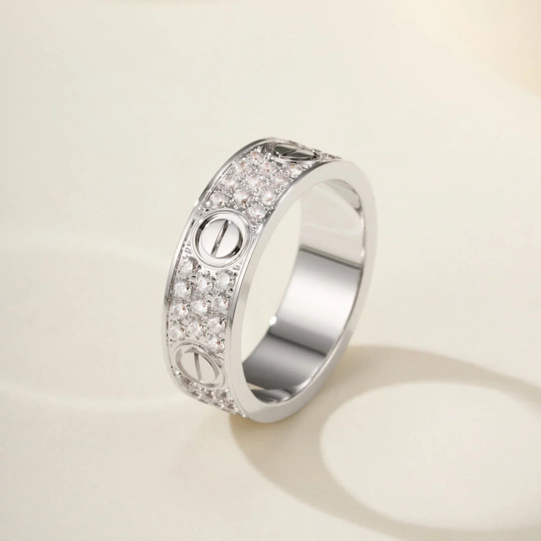 Bague élégante de couleur argent sertie de zircons étincelants — JEWELLUXE™