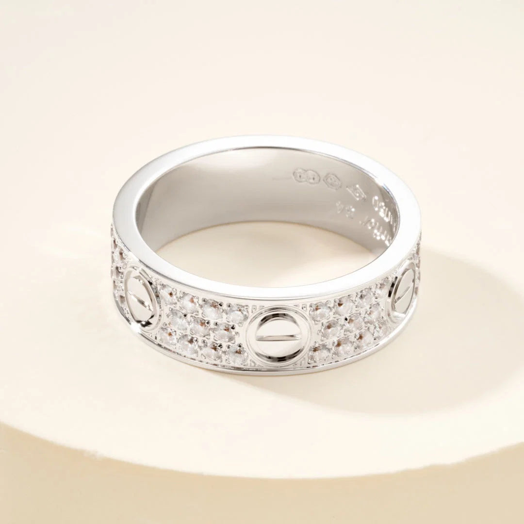 Elegant silver-tone ring with sparkling zircons — JEWELLUXE™