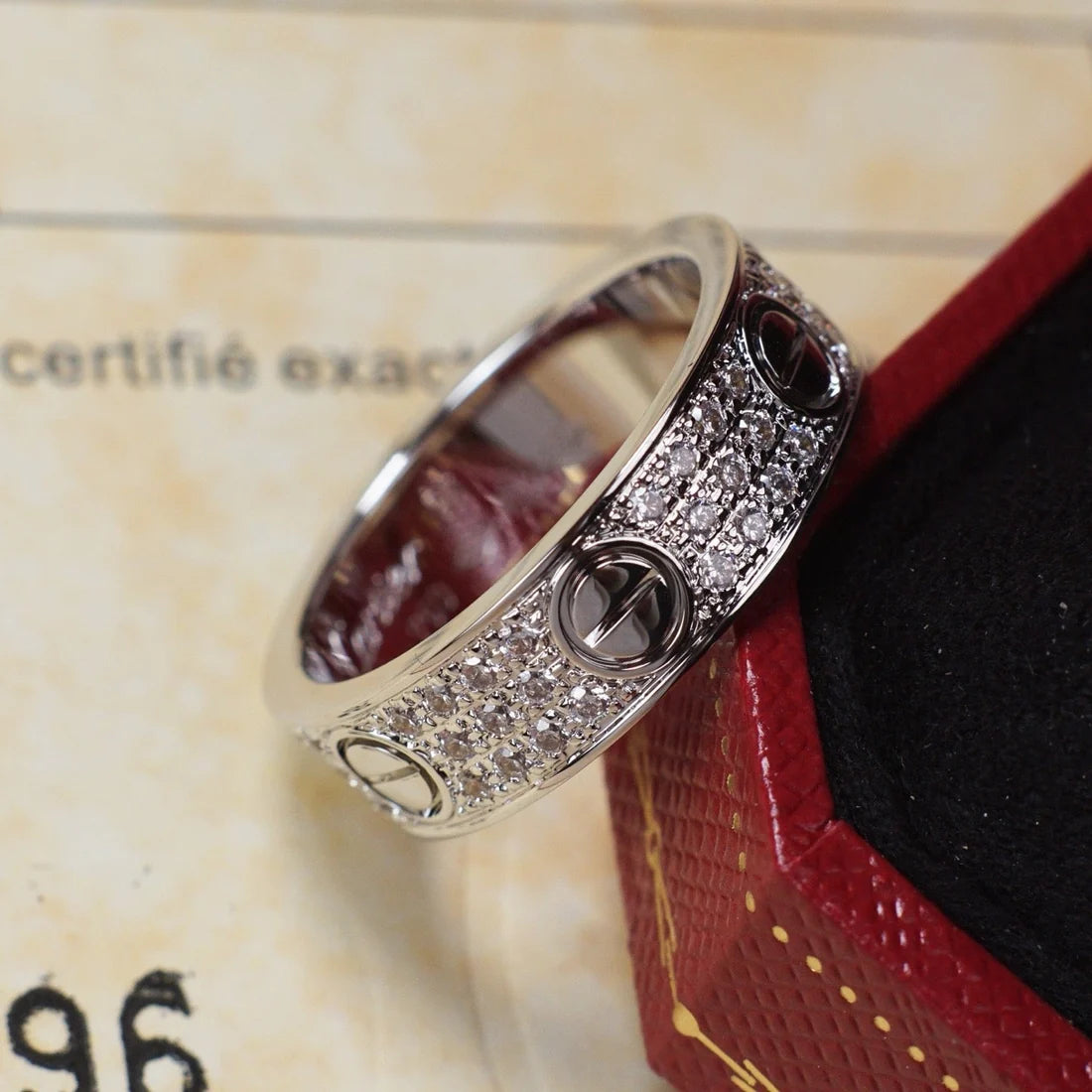 Elegant silver-tone ring with sparkling zircons — JEWELLUXE™