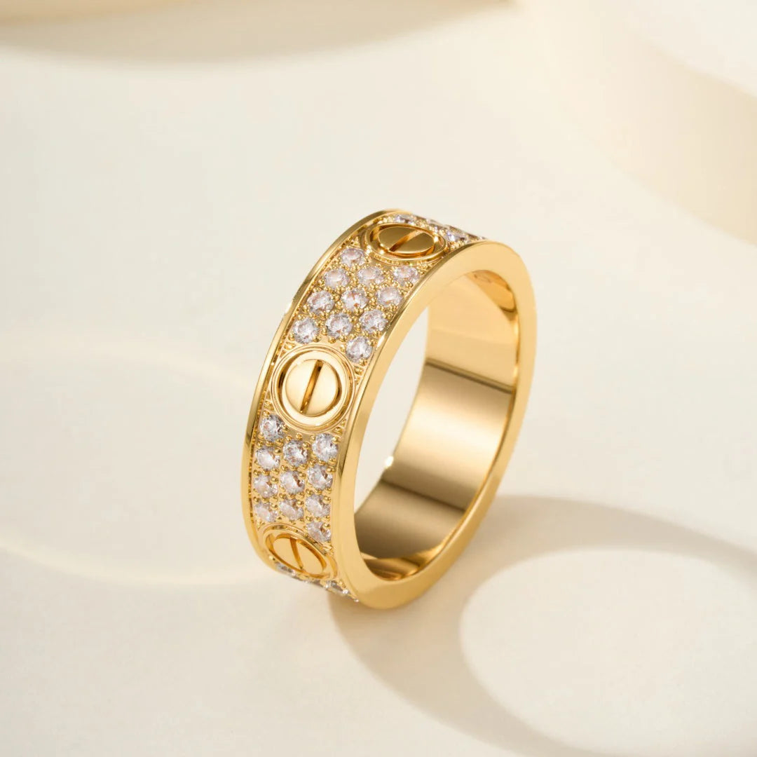 Bague élégante dorée sertie de zircons étincelants — JEWELLUXE™