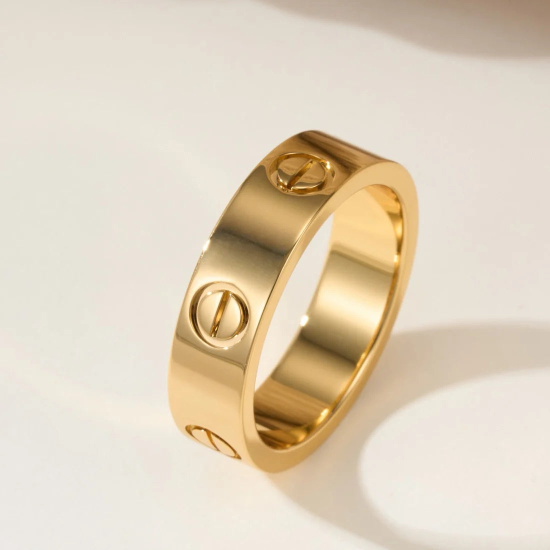 טבעת אלגנטית בגוון גולד מבריק — JEWELLUXE™